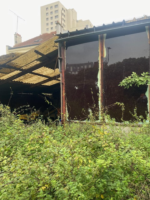 Hangar sur jardin
